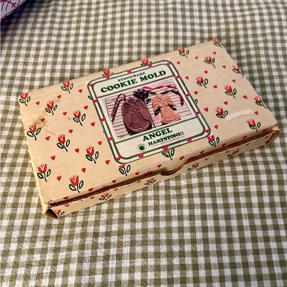 Hartstone Angel Cookie Mold - Picture 5 of 8